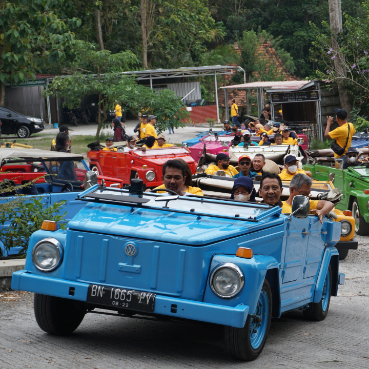 Tour-VW-_Borobudur-Village