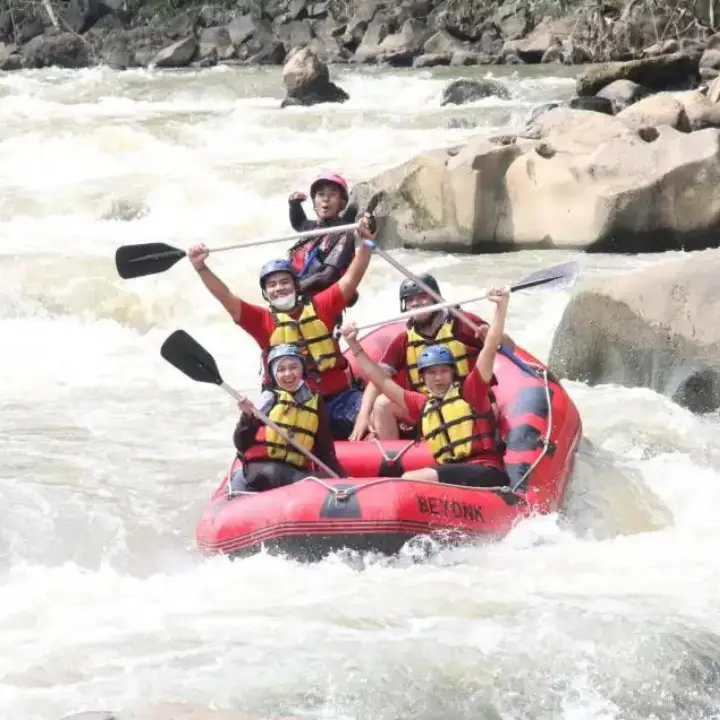 rafting sungai elo paket tour