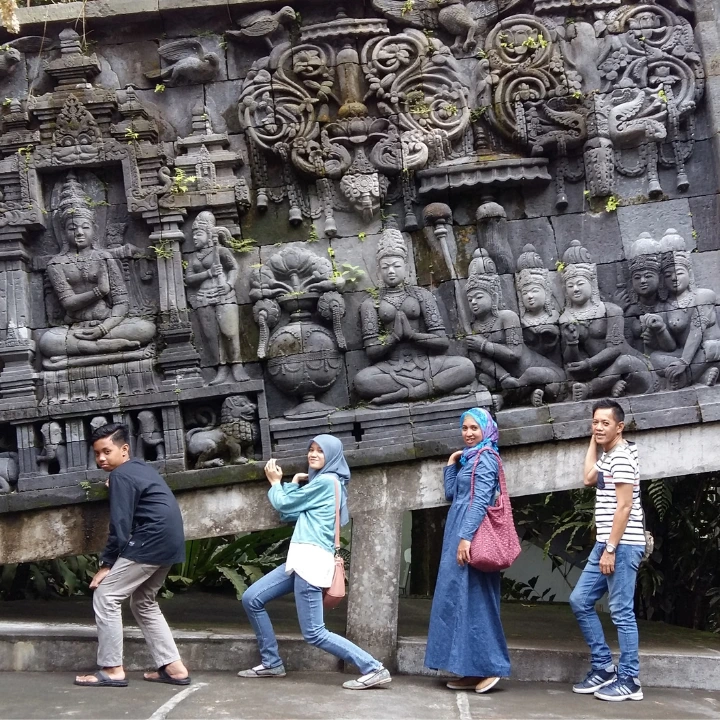 gathering-ullen sentalu